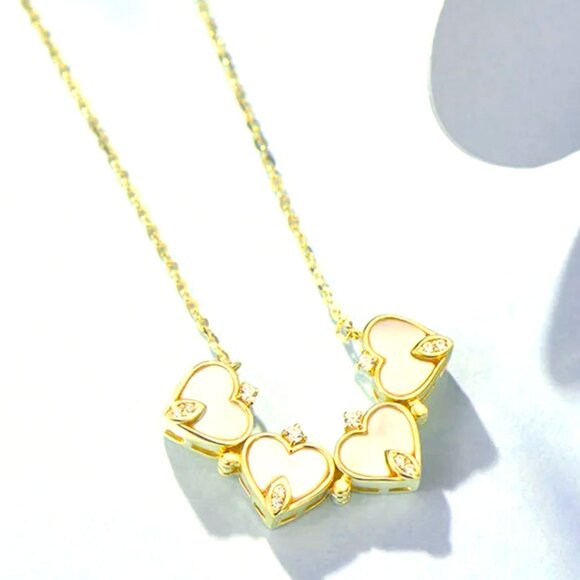 WHITE ENAMEL GOLD RIM COPPER PLATE HEARTS FOUR LEAF CLOVER NECKLACE - Picture 1 of 2